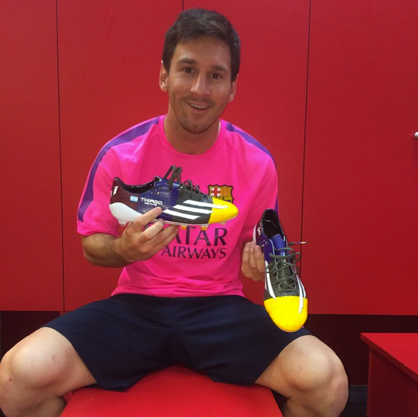 Loco caja de cartón Drama Nuevos botines adizero f50 Messi adidas 2014-15 Champions League - Marca de  Gol