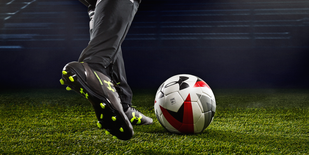 El propietario mundo serie Under Armour Desafio: el primer balón de la marca aprobado por la FIFA -  Marca de Gol