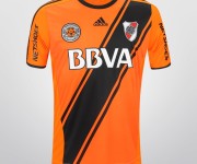 Camiseta de River Plate naranja – 1
