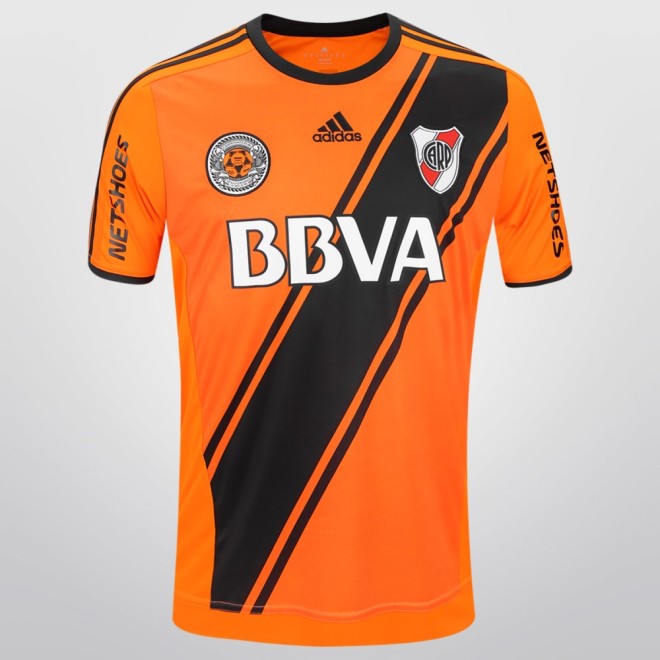 Camiseta de River Plate naranja