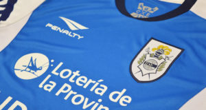Tercera camiseta Penalty de Gimnasia y Esgrima La Plata 2017