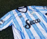 Camiseta Umbro de Atlético Tucumán 2017/18