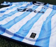 Camiseta Umbro de Atlético Tucumán 2017/18