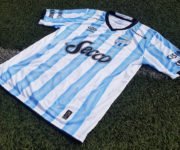 Camiseta Umbro de Atlético Tucumán 2017/18