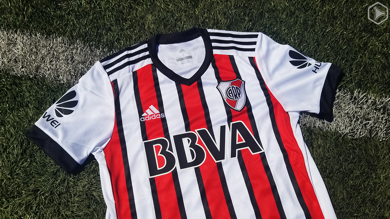 antepasado neumático Pasto Review Camiseta tricolor adidas de River Plate 2018 - Marca de Gol