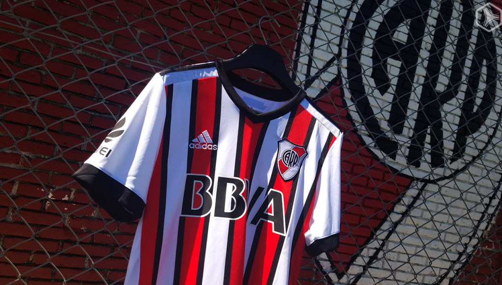 Review Camiseta tricolor adidas de River Plate 2018