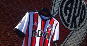 Review Camiseta tricolor adidas de River Plate 2018