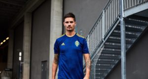 Camiseta alternativa adidas de Suecia Mundial 2018