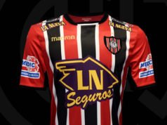 Camiseta Macron de Chacarita Juniors 2018