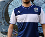 Review Camisetas Le Coq Sportif de Gimnasia LP 2018-19 – Alternativa