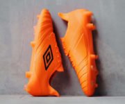 Umbro UX Accuro 3