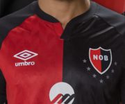 Camiseta titular Umbro de Newell’s Old Boys 2020