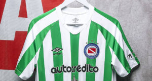 Tercera camiseta Umbro de Argentinos Juniors 2020