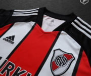 Review Camiseta tricolor adidas de River Plate 2021