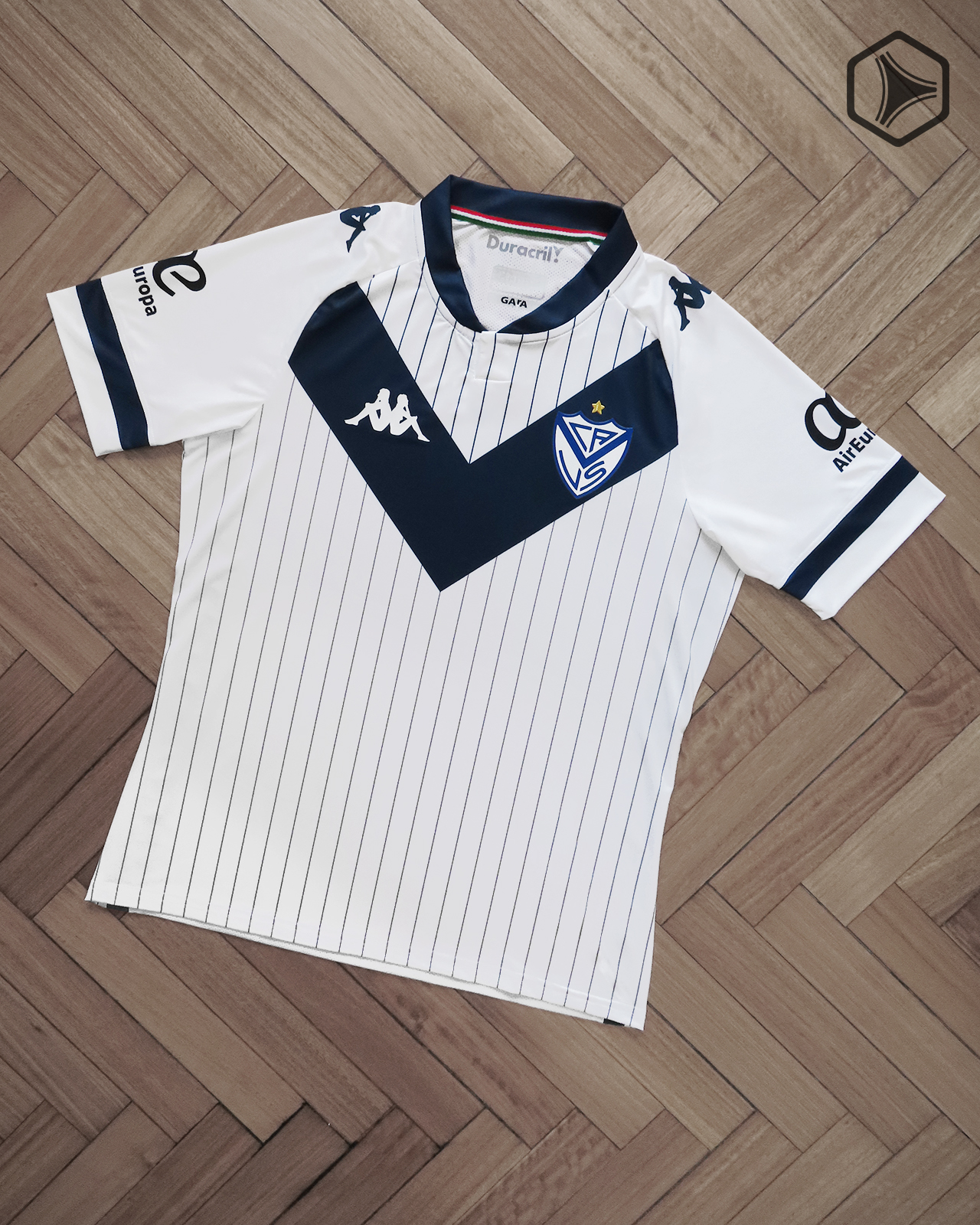 Camiseta titular Kappa de Vélez Sarsfield 2021