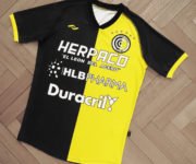 Review Camiseta titular Coach de Comunicaciones 2021