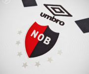 Review Camisetas Umbro de Newell’s Old Boys 2021 2022 Alternativa