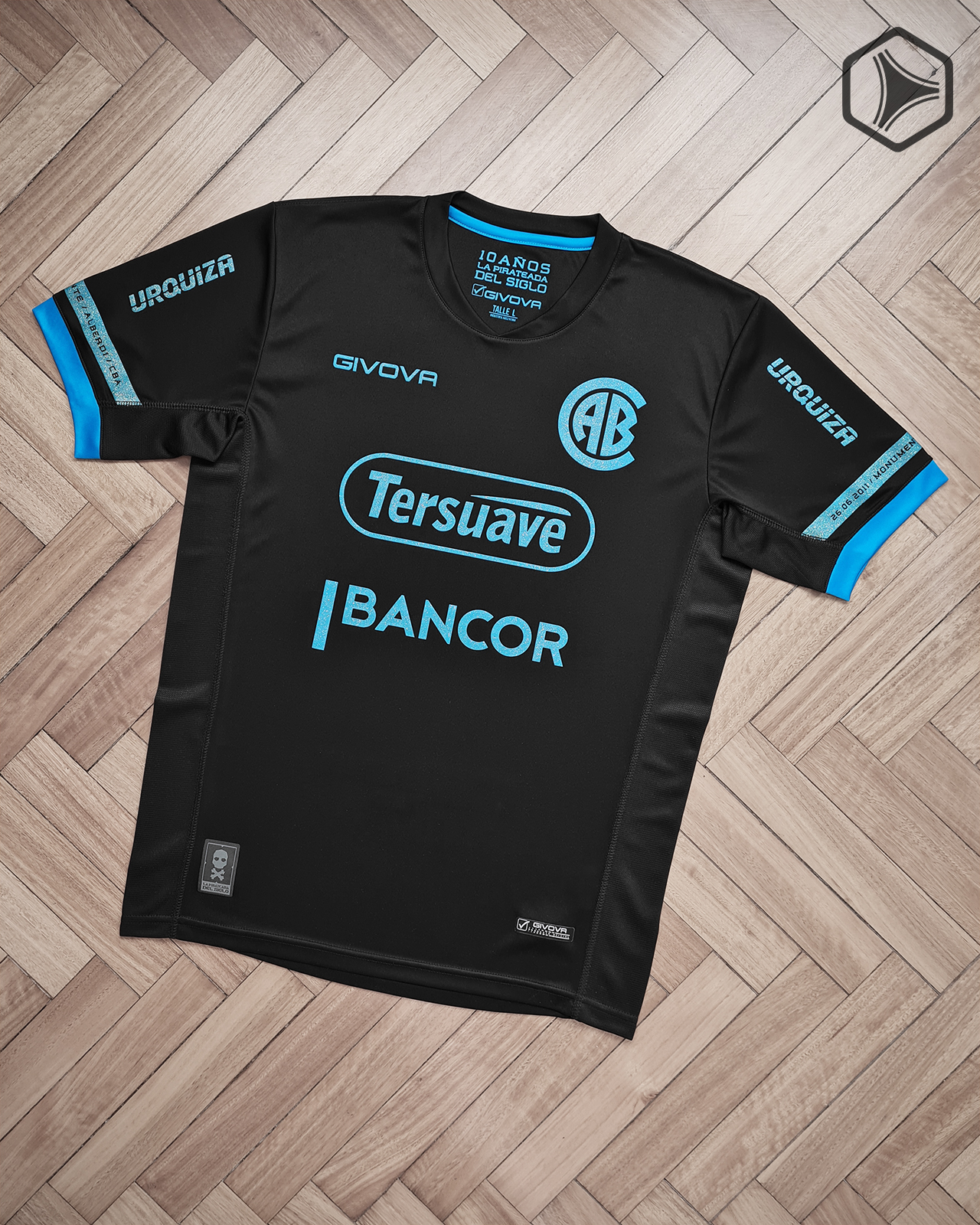 Tercera camiseta Givova de Belgrano 2021 2022