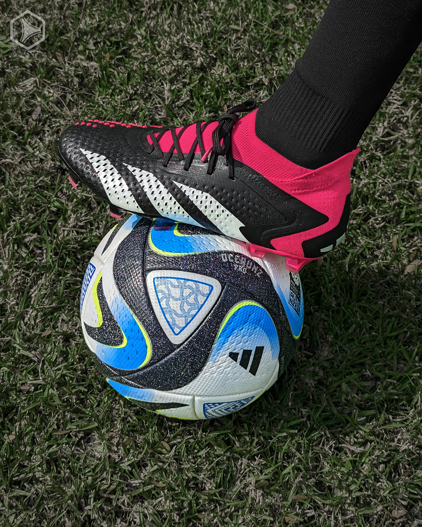 Botines adidas Own Your Football Predator Accuracy