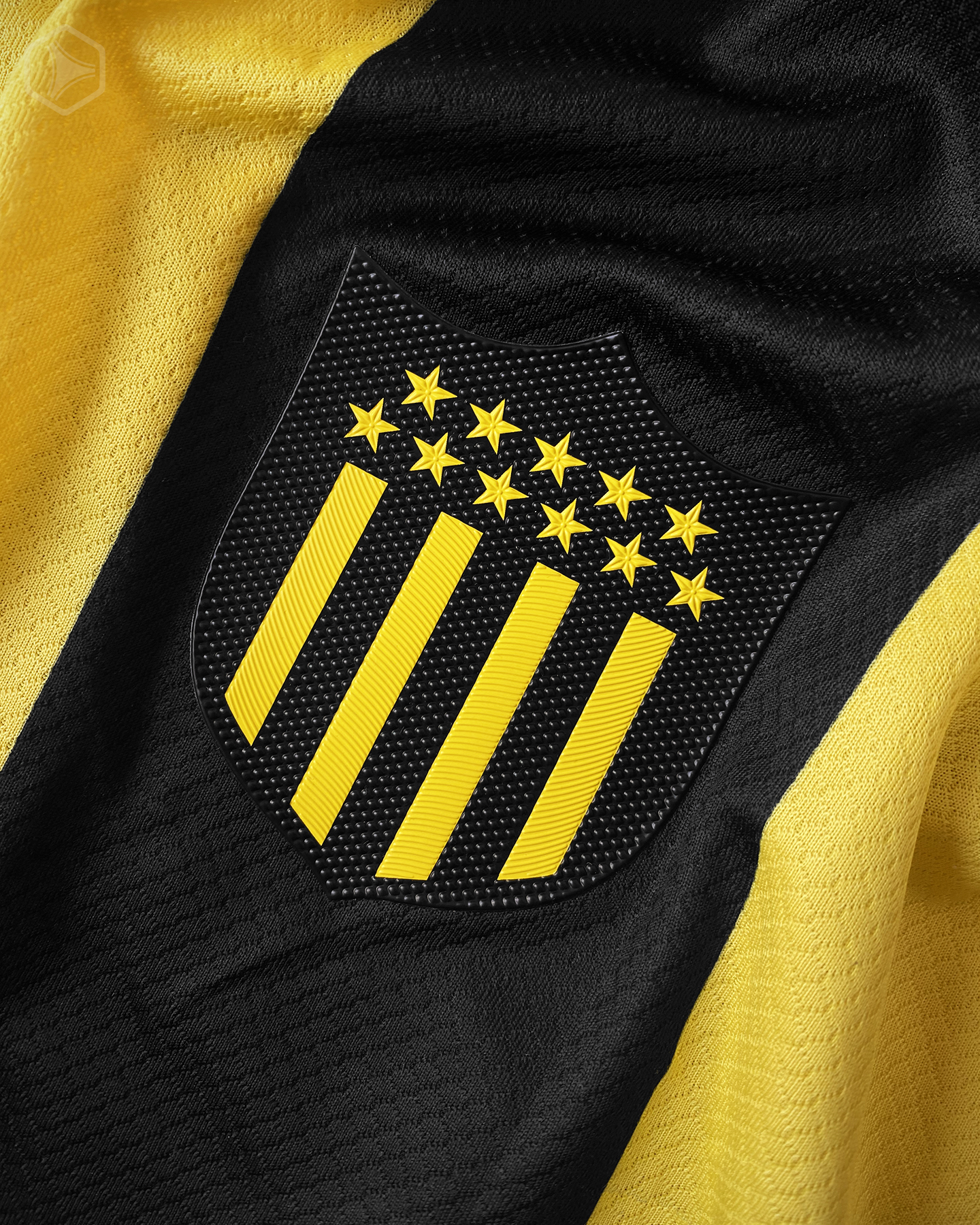 Camiseta titular PUMA de Peñarol 2023