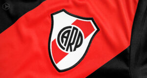 Tercera camiseta adidas de River Plate 2023