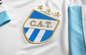 Tercera camiseta Umbro de Atlético Tucumán 2023