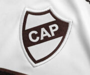 Review Camiseta titular hummel de Platense 2024
