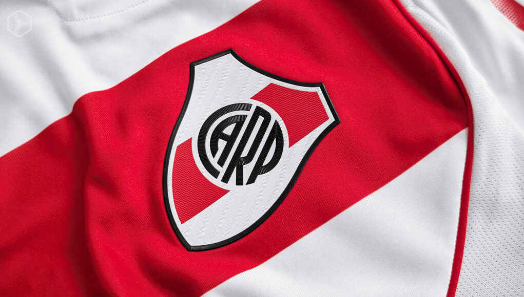 Camiseta titular adidas de River Plate 2024 2025