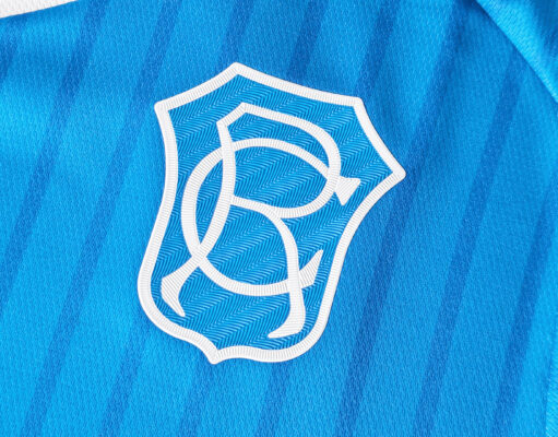 Cuarta camiseta Kappa de Racing Club 2024