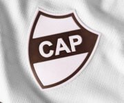 Review Camiseta titular hummel de Platense 2025