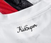 Camiseta PUMA del Manchester City x KidSuper