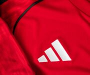 Review Camiseta adidas del Manchester United 2025 2026