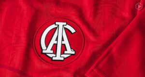 Camiseta PUMA de Independiente Retro STRT