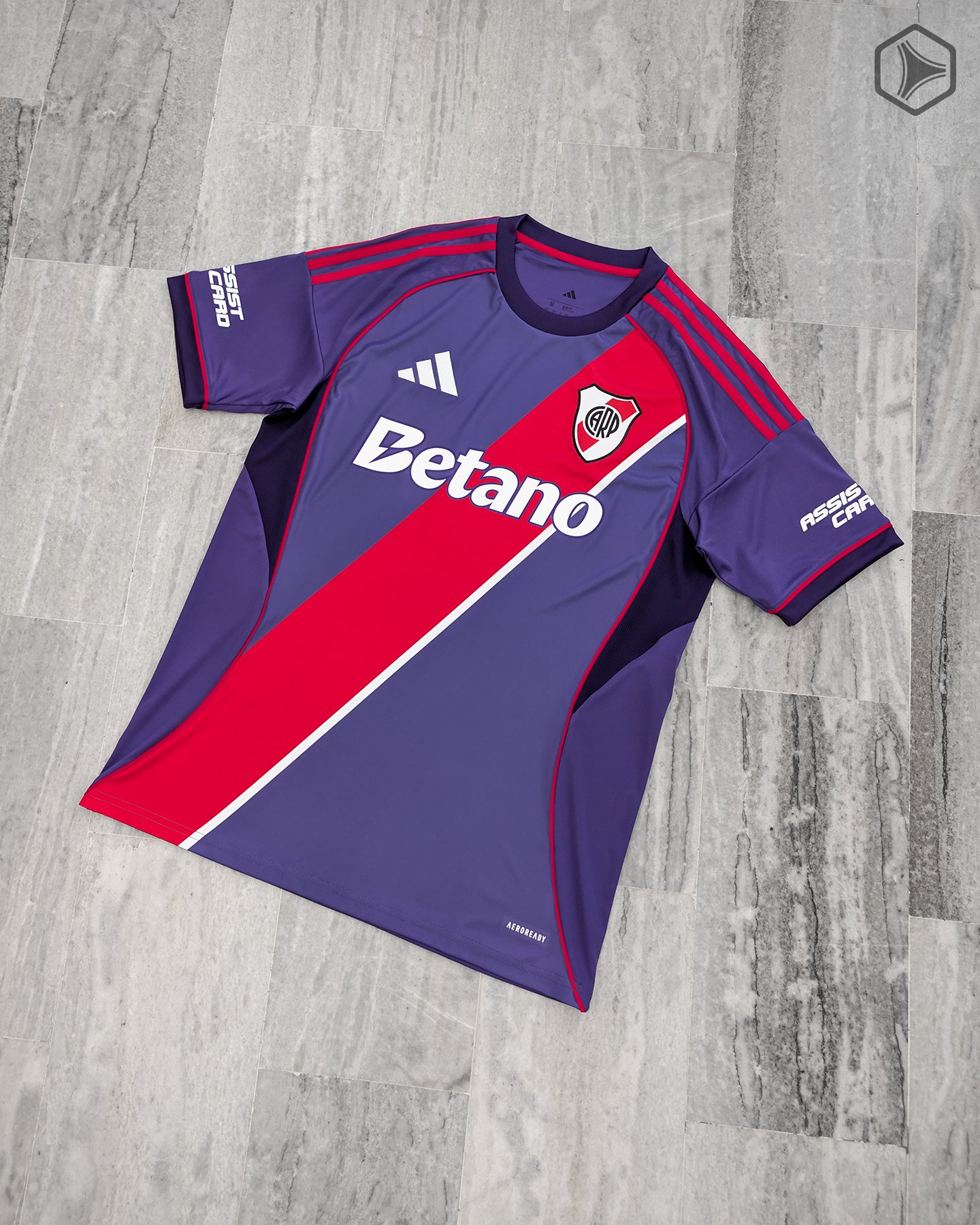 Tercera camiseta adidas de River Plate 2026