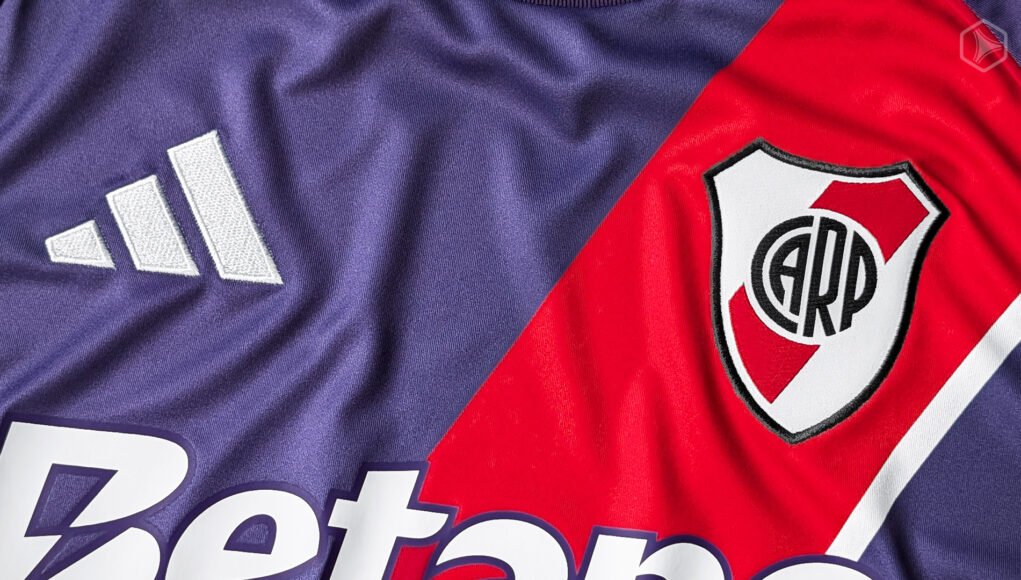 Tercera camiseta adidas de River Plate 2026