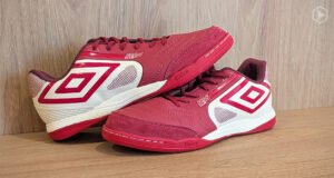 Umbro Pro 5 Bump Club 'Cherry'