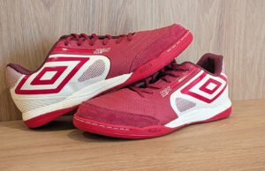 Umbro Pro 5 Bump Club 'Cherry'