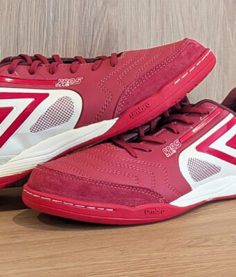 Umbro Pro 5 Bump Club 'Cherry'