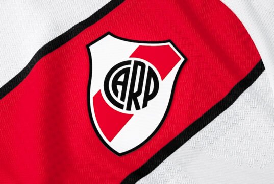 Camiseta adidas de River Plate 2026 2027