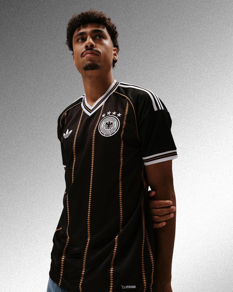 camiseta despedida adidas de Alemania