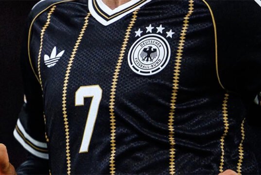 camiseta despedida adidas de Alemania