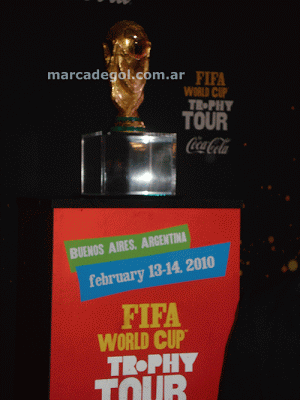 Verre gravé FIFA x Coca Cola x McDonalds 5,5 po. ; FIFA
