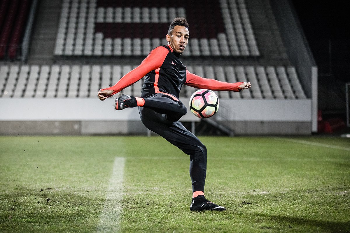 nike hypervenom 3 strike night