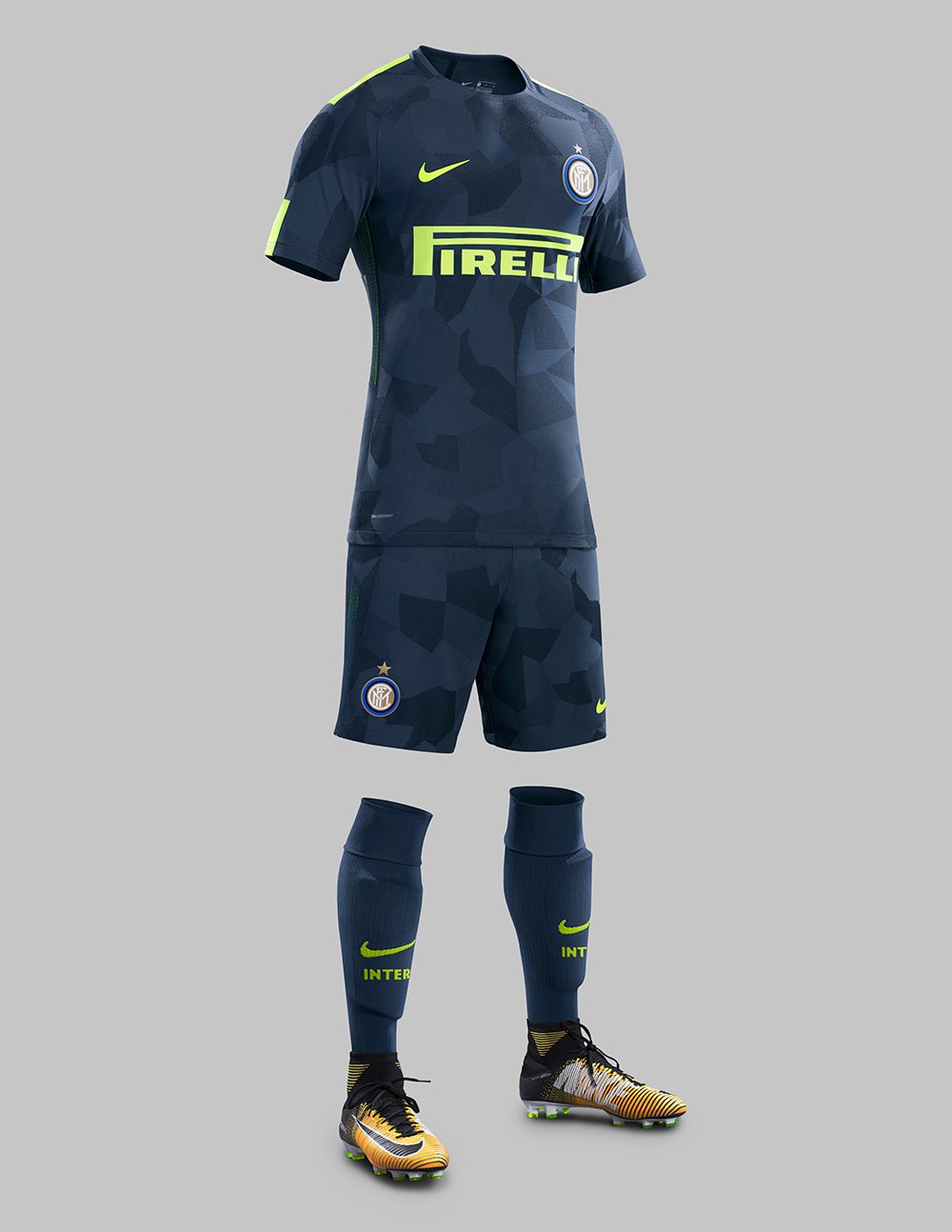 Inter Milan Nike Third Kit 2017-18 --- Marca de Gol