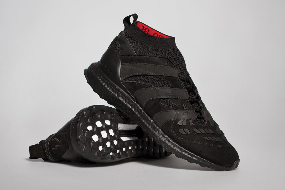 adidas predator accelerator blackout