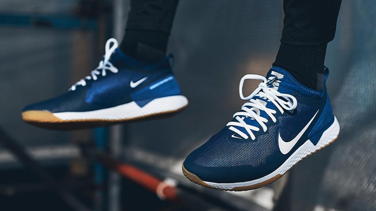 nike fc react trainers