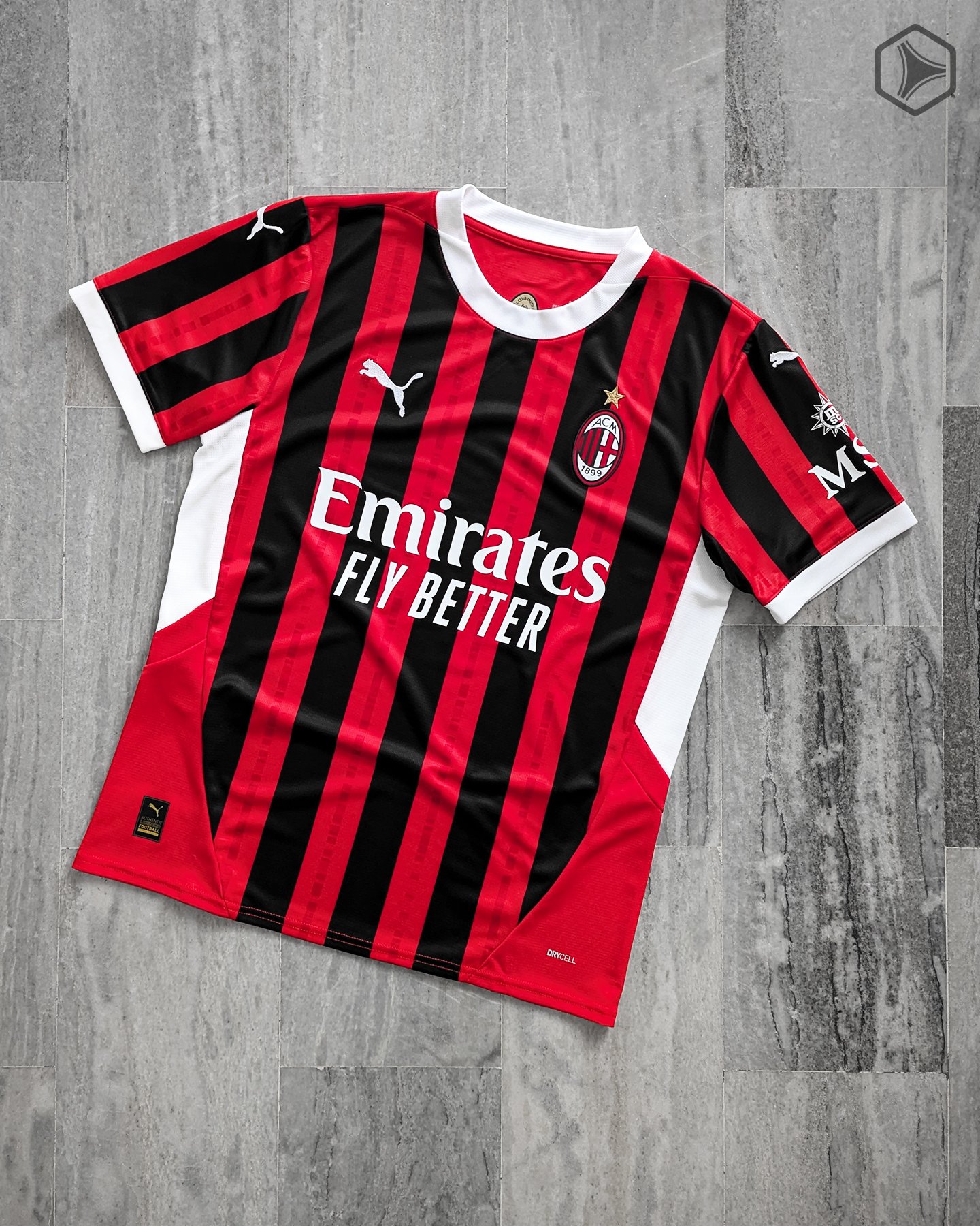 Review | Camiseta PUMA del AC Milan 2024/25 - Marca de Gol
