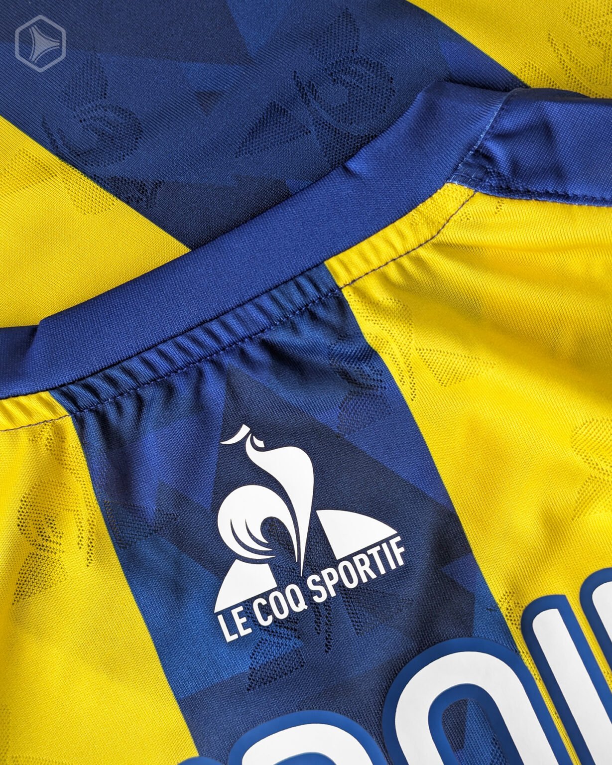 Huit mois de travail pour produire le maillot de l'équipe de France de rugby